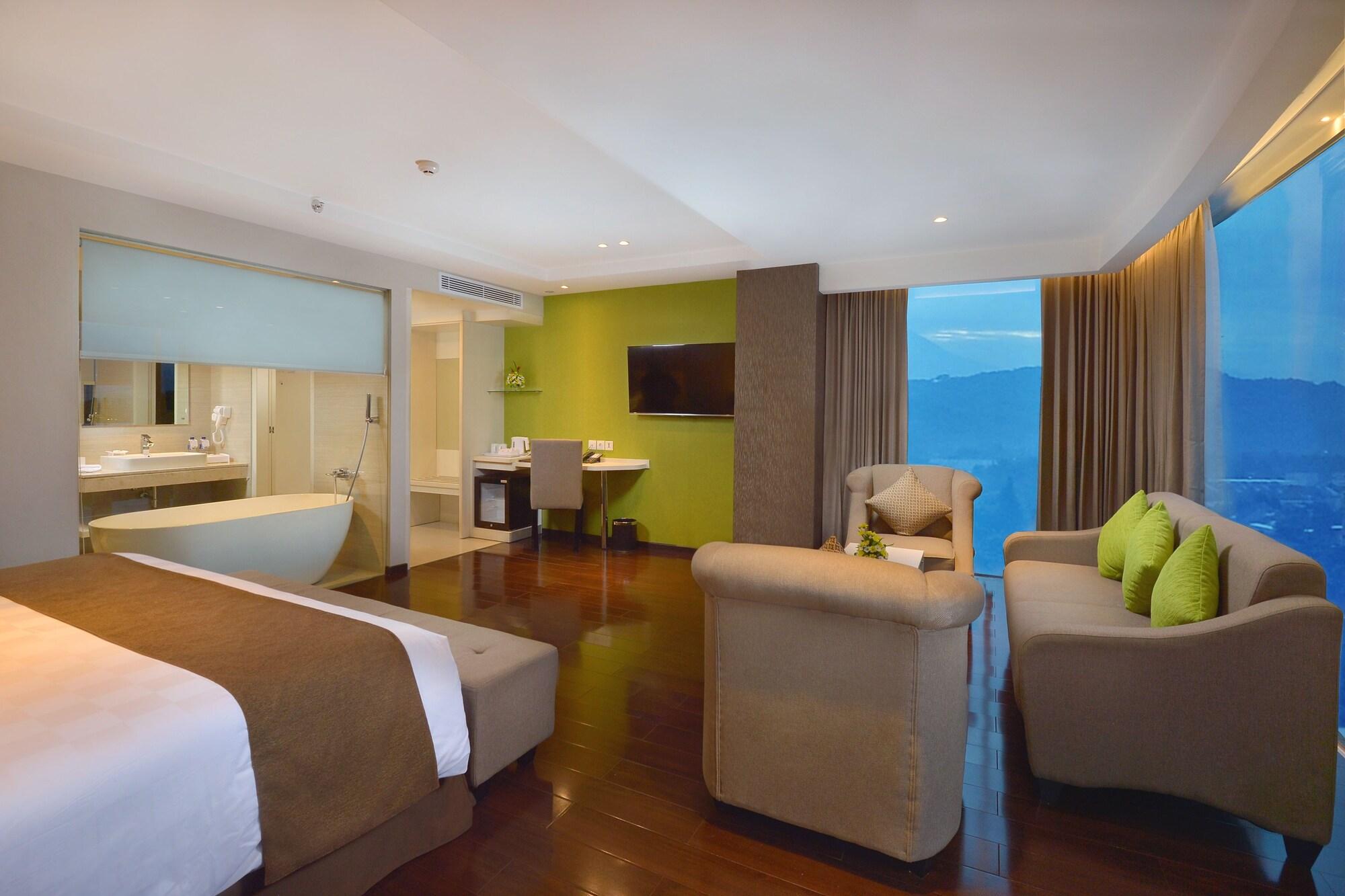 Platinum Adisucipto Hotel & Conference Center Kalasan Exterior photo