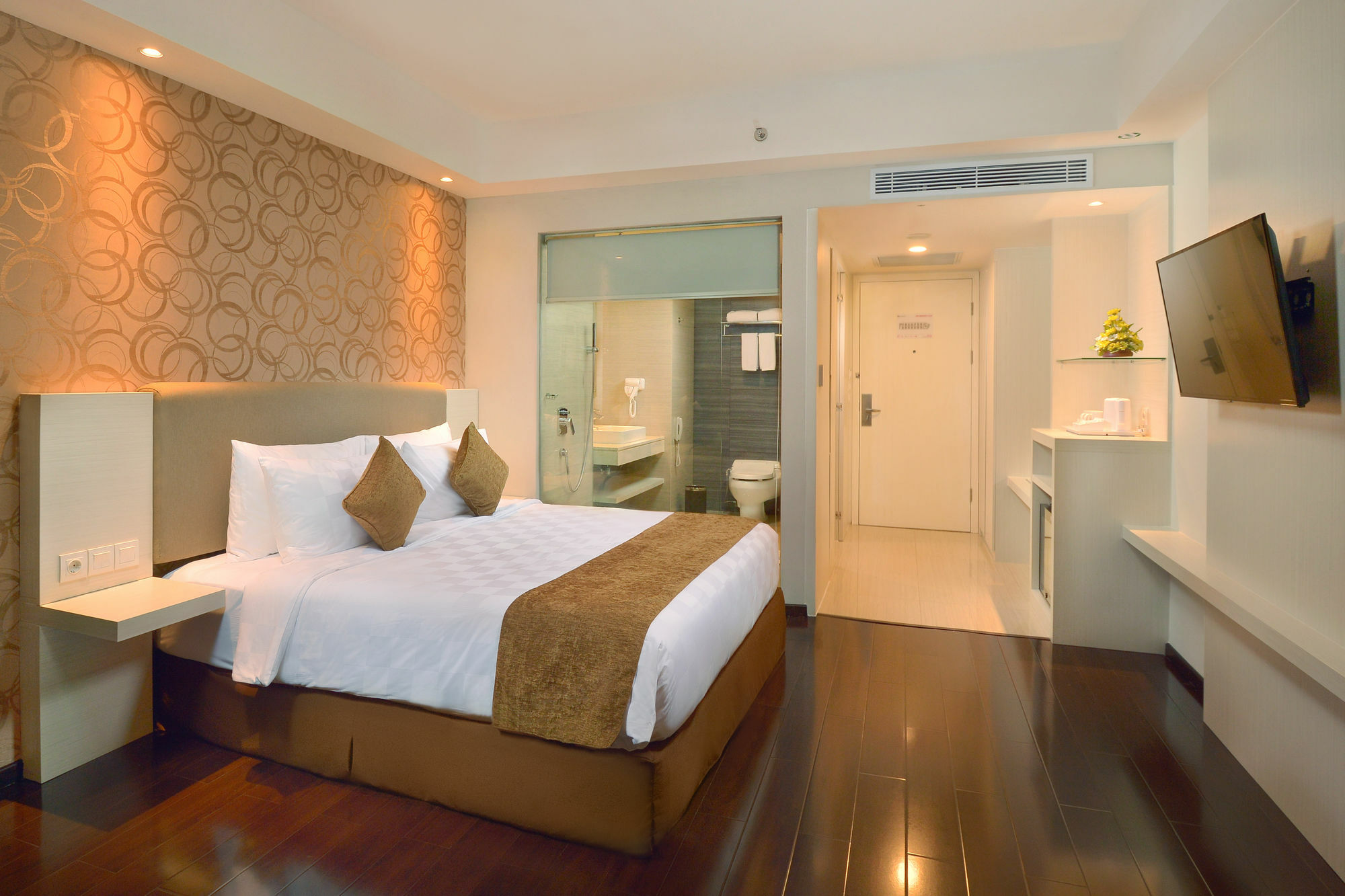 Platinum Adisucipto Hotel & Conference Center Kalasan Exterior photo